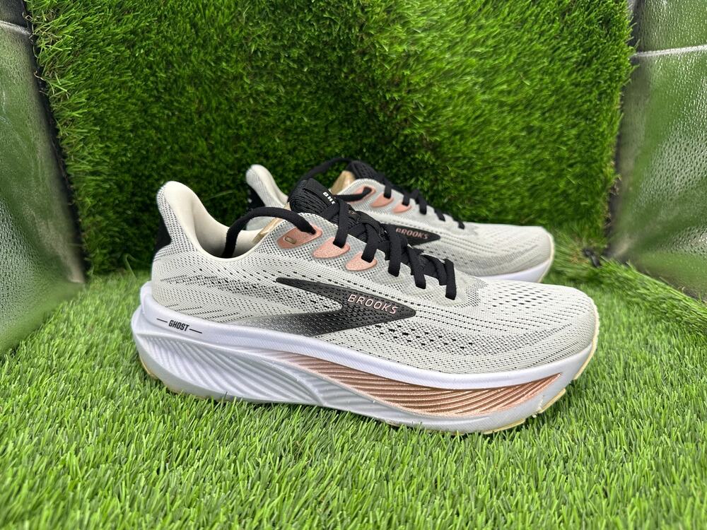 Brooks Ghost 17 1204311B105 Athletic Sneaker Women's 7.5B White Mesh Gym Jogging